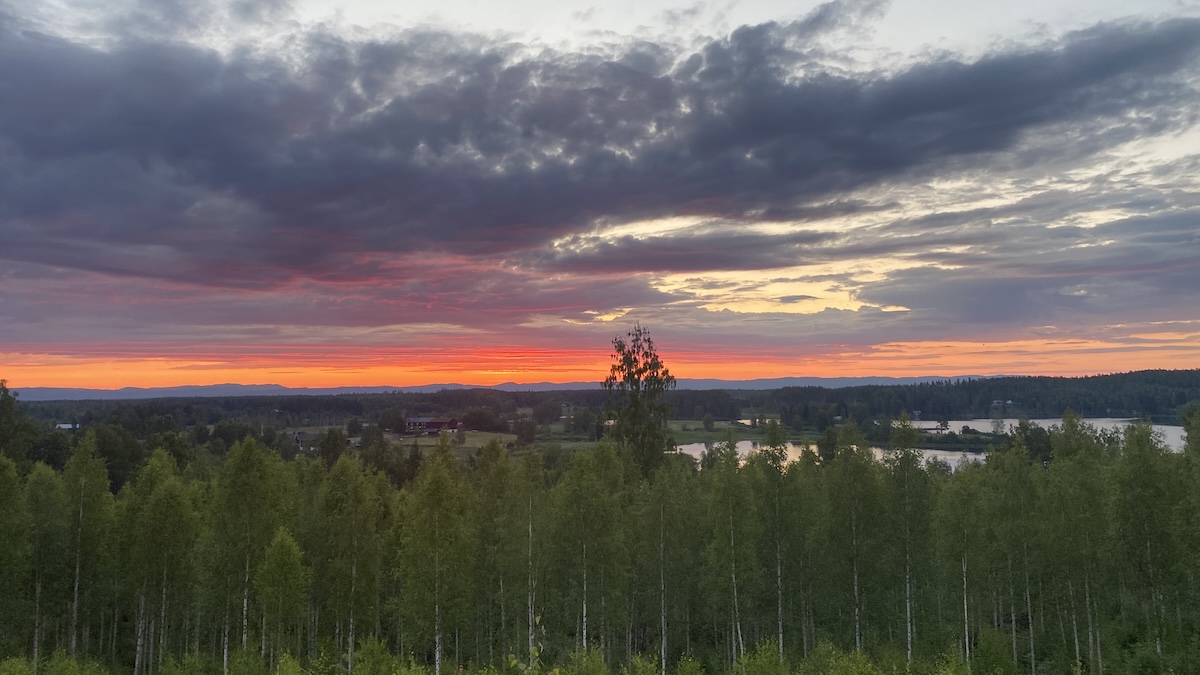 Fantastisk solnedgång på kallkällberget i bobygda